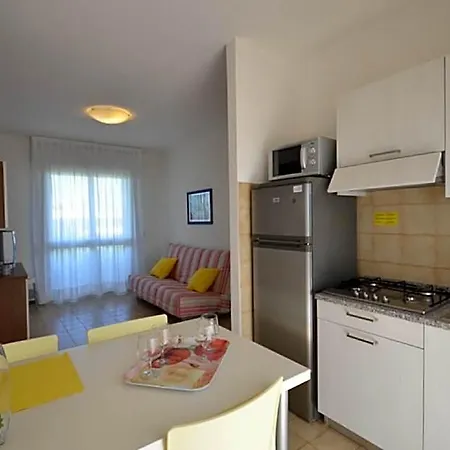 Gracious Flat With A Big Terrace In 3* Bibione