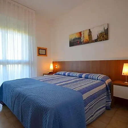 Gracious Flat With A Big Terrace In 3* Bibione