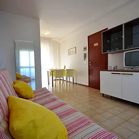 Gracious Flat With A Big Terrace In 3* Bibione