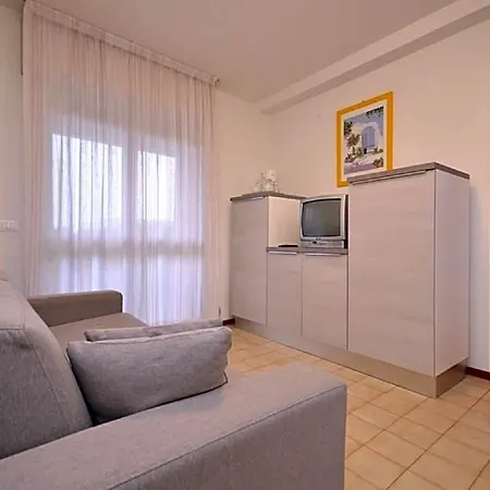 Gracious Flat With A Big Terrace In Hotel 3*